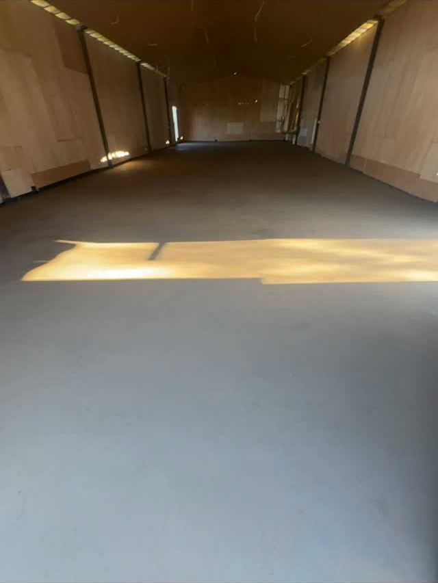 Commercial unit floor