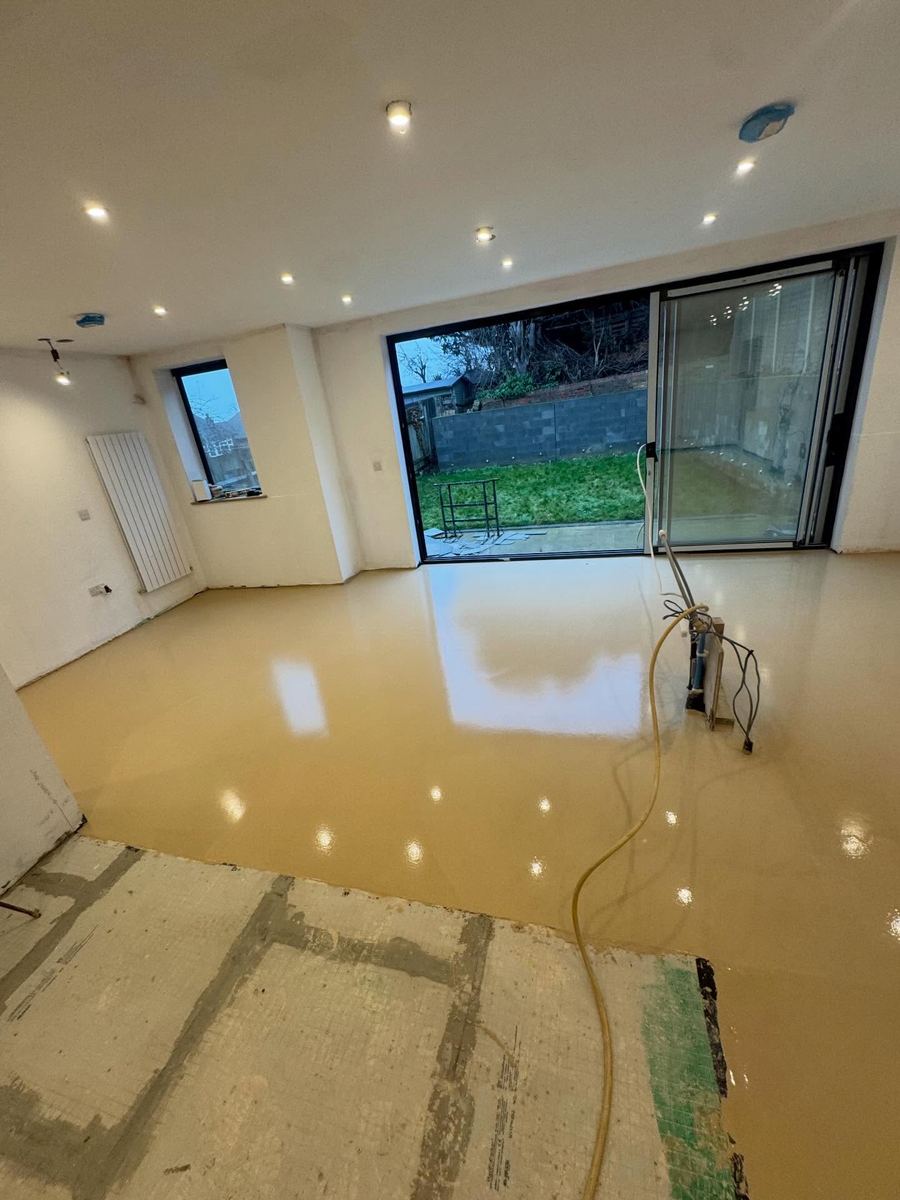 Floor screeding in Croydon